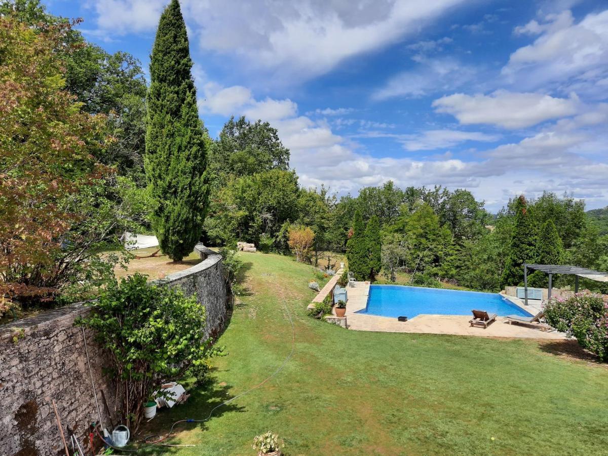 Отель Manoir Le Moulinal47 - Vue Panoramique Курбиак Экстерьер фото